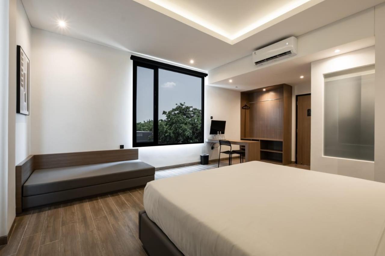 Assa Hotel Semarang Exteriör bild